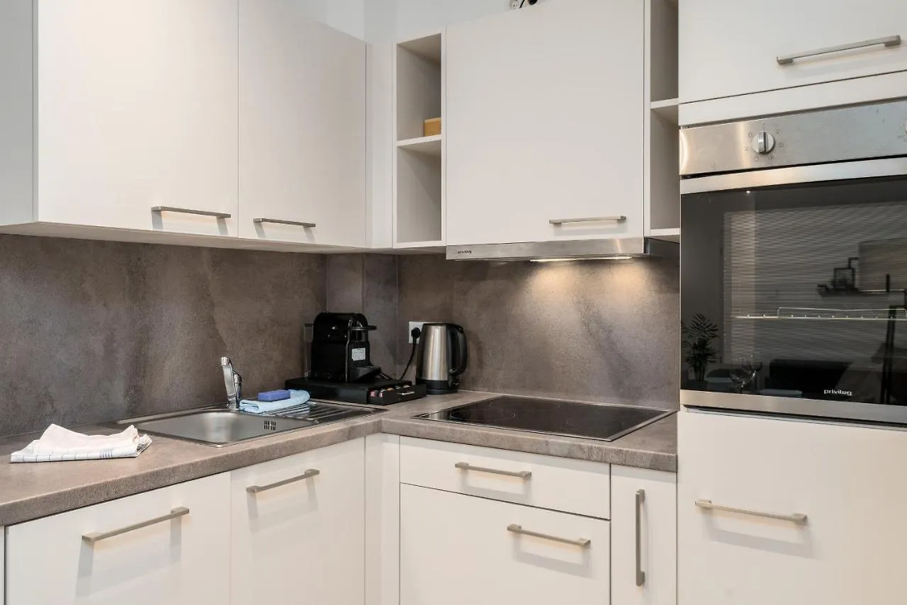 Liberty Home Platinum - Apartments Ганновер